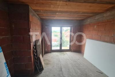 Casa la rosu de vanzare in Sebes-Lancram judetul Alba - 9