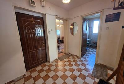 Apartament cu 4 camere semidecomandat în Titan - 19