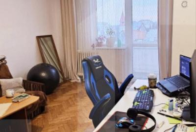 Apartament 2 camere, zona centrala, lift, balcon generos - - 8