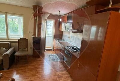 Apartament cu 3 camere decomandat, mobilat în Central - 20