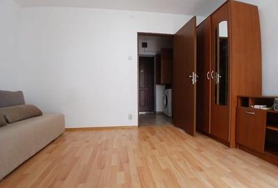 Garsonieră semidecomandată, mobilată în Dristor
