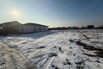 Teren de 732 mp, în Moșnița Nouă