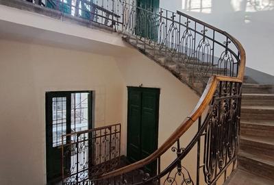 Ultracentral, vizavi Hotel Continental - 9