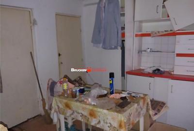 Casa cu teren aferent - 8