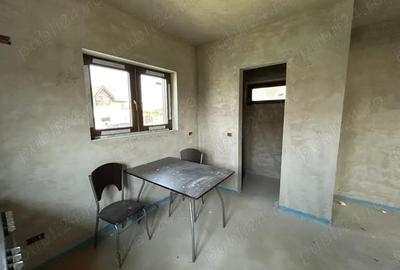 Vand vila noua Livada-Sanleani,st.840 mp,sc.130 mp,situat pe 2 strazi - 8