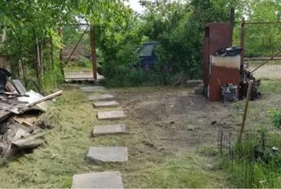 Casă cu 1 camere cu Teren 500 Mp în Central - 1