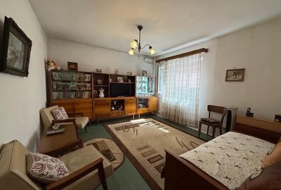 Apartament cu 2 camere decomandat în 1 Decembrie 1918 - 2