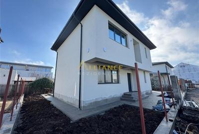 Casă individuală cu 5 camere cu Teren 344 Mp în Central - 2