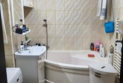 Apartament cu 2 camere decomandat, mobilat în Uzina 2 - 5