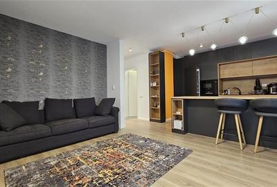 Apartament cu 3 camere semidecomandat, mobilat în Central - 1