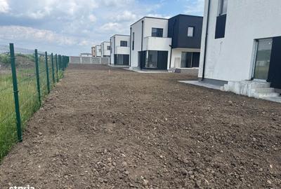 Casă cu 5 camere cu Teren 500 Mp în Sânpetru - 3