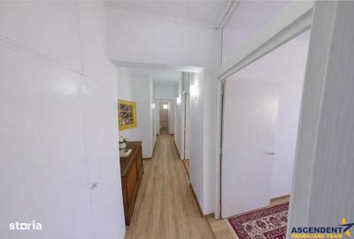 Apartament cu 4 camere, mobilat în Valea Cetății