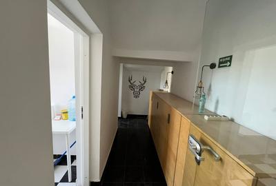 Birou, de 153 mp, în Dacia - 5