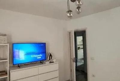 Apartament cu 2 camere decomandat în Km 4 - 4
