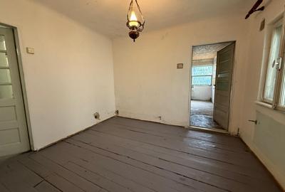 Basarabia Teren cu casa de renovat Bulevardul Basarabia Murgeni Comision zero - 4