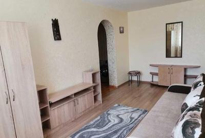Apartament cu 2 camere semidecomandat, mobilat în Podu Roș - 4