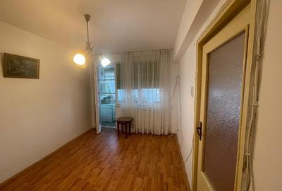 Apartament cu 3 camere semidecomandat în Central - 4