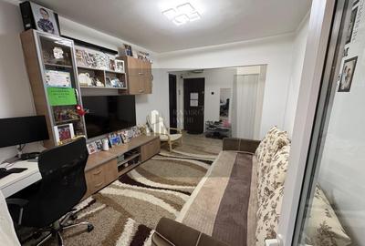 Apartament cu 3 camere decomandat, mobilat în Giurgiului