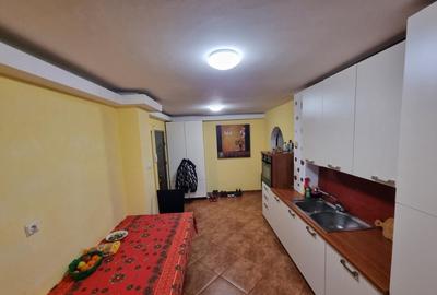 Zona Neagoe Voda- Martiri- Apartament decomandat/etaj 1/mob - 4