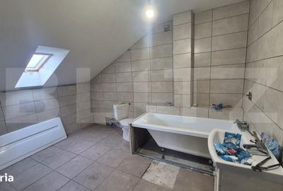 Casă cu 6 camere cu Teren 800 Mp în 14 Mai - 14