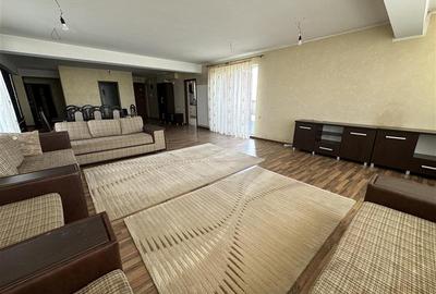 Penthouse cu 3 camere decomandat, mobilat în Ștefan cel Mare - 3