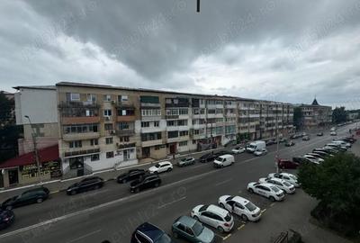 Apartament cu 3 camere decomandat în Central - 7