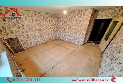 Apartament cu 3 camere decomandat în Mioriței