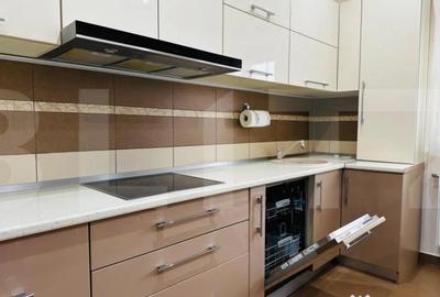 Casă cu 7 camere cu Teren 1100 Mp în Vladimirescu - 2