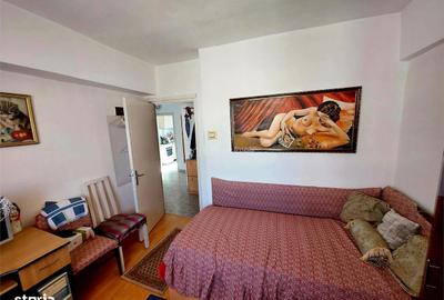 Apartament cu 3 camere decomandat în Piața - 5