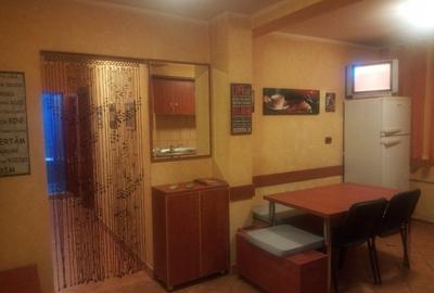 Apartament cu 3 camere decomandat, mobilat în Iancului