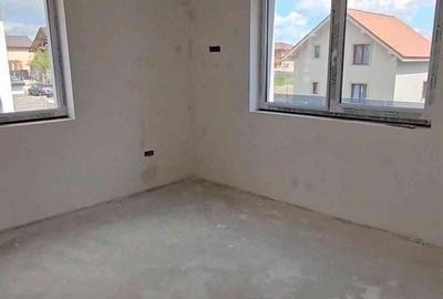 Casă cu 5 camere cu Teren 635 Mp în Giarmata - 11