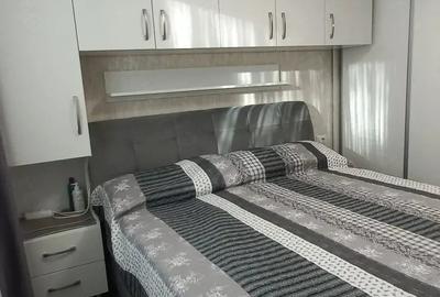 Apartament cu 4 camere semidecomandat în Central