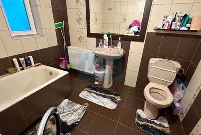 Casă cu 3 camere cu Canalizare în Muncitoresc - 10