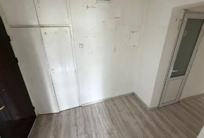Apartament cu 3 camere decomandat în Rahova - 5