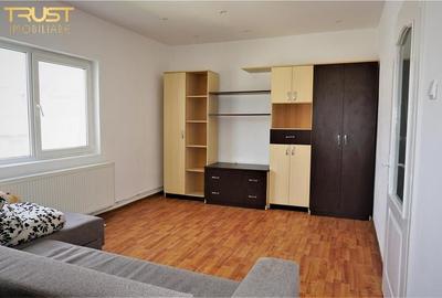 Apartament decomandat 2 camere zona Lama - 1