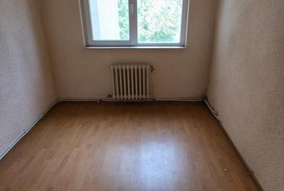 Apartament cu 3 camere semidecomandat în Central - 5