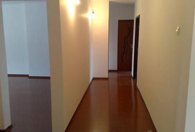 Apartament cu 4 camere nedecomandat în Loturi - 3