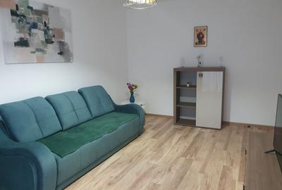 Garsonieră decomandată în Lipovei