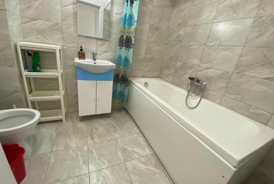 DE INCHIRIAT! Apartament 2 camere decomandat 60 mp , Sector 4 - 40