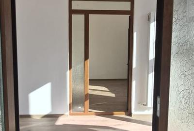 Casă cu 3 camere cu Teren 234 Mp în Central - 3