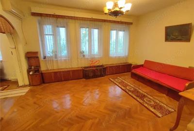 Vanzare apartament 3 camere in bloc mic, Polona - 4