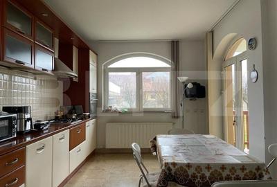 Casa cu 5 camere, 386 mp, Sangeorgiu de Mures, zona Apollo Spa - 9
