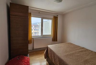 Apartament cu 3 camere în Central - 3