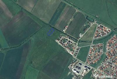 Teren de 2410 mp, în Tineretului - 2
