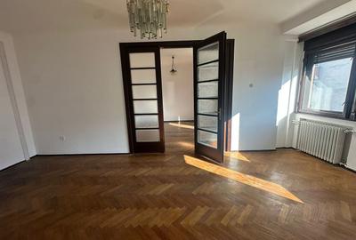 Apartament cu 4 camere circular în Banu Manta - 7