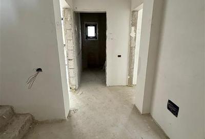 Casă cu 5 camere cu Canalizare în Central - 5
