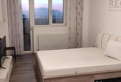 Apartament cu 2 camere decomandat în Tractorul - 4