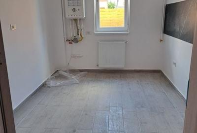 Apartament cu 2 camere decomandat în Titan