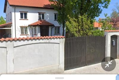 Casă cu 6 camere în Central - 6