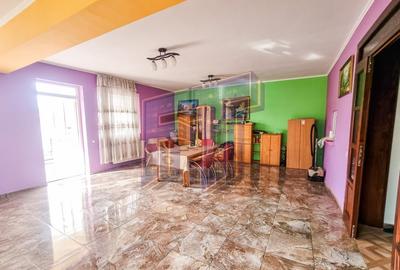 Casă individuală cu 10 camere cu Canalizare în Andronache - 3